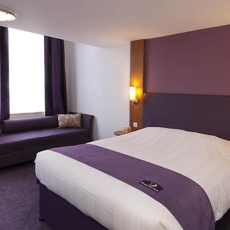 Premier Inn London Hayes, Heathrow Exteriér fotografie