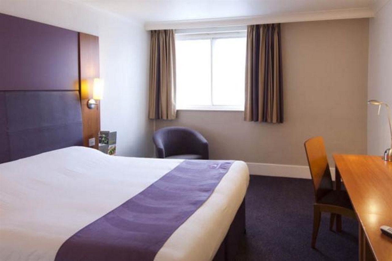 Premier Inn London Hayes, Heathrow Exteriér fotografie