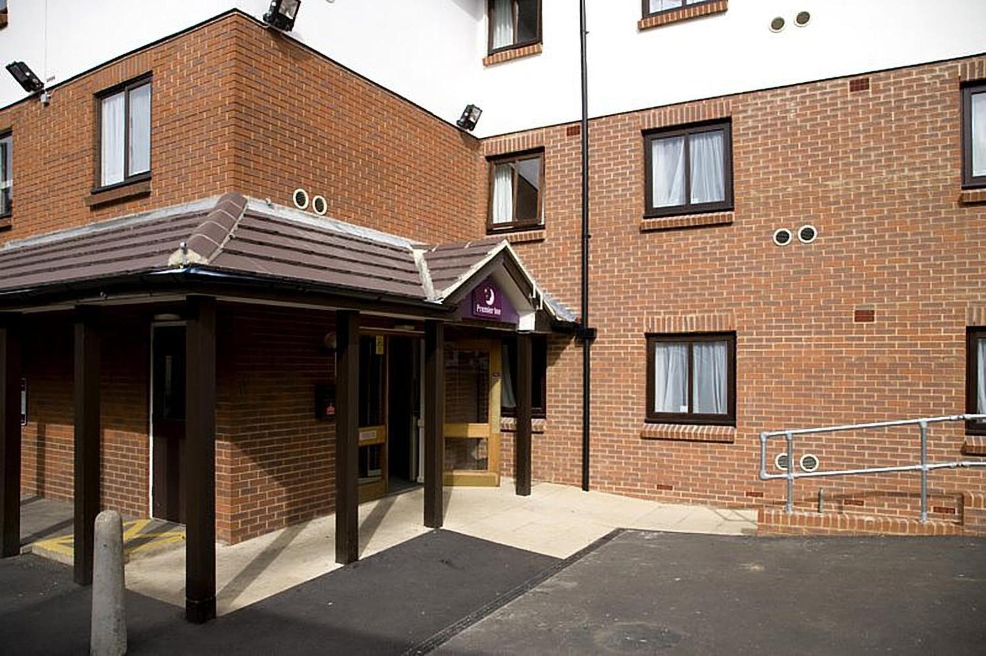 Premier Inn London Hayes, Heathrow Exteriér fotografie
