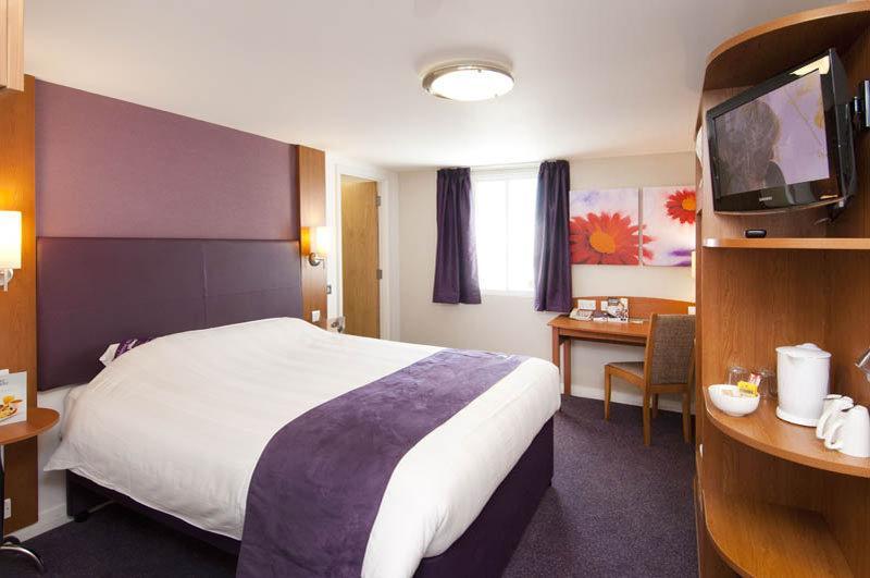 Premier Inn London Hayes, Heathrow Exteriér fotografie